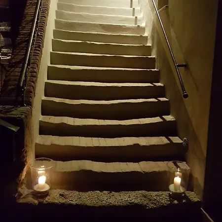 Semesterbostad Montevenere 83 *